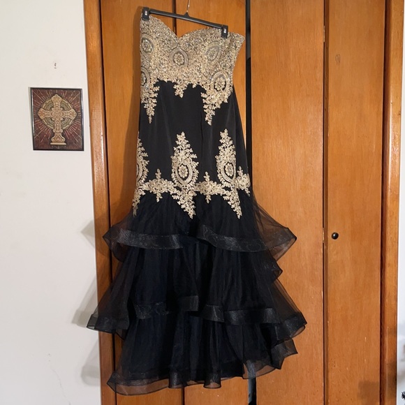 Black Mermaid style Masquerade Ball Gown - Picture 1 of 7